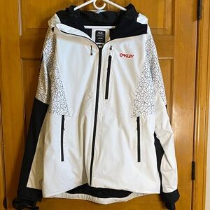 Oakley White and Black Ski Jacket with Red Logo
